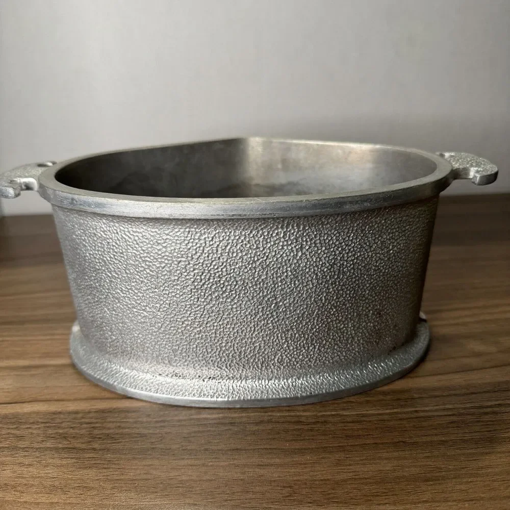 Vintage Guardian Service Ware Heavy Aluminum Roasting Pan Triangle‎ Heart No Lid